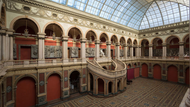 Практика студентов Санкт-Петербургской государственной художественно-промышленной академии имени А.Л. Штиглица.